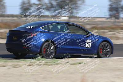 media/Nov-08-2025-Speed Ventures (Sat) [[1c7a6332f5]]/TC B/Session 2 (Turn 2)/